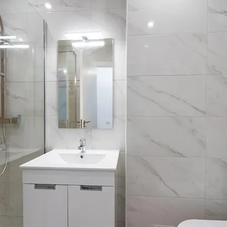 Апартаменты Apartamento Deluxe Oldtown 30 By Umbral *